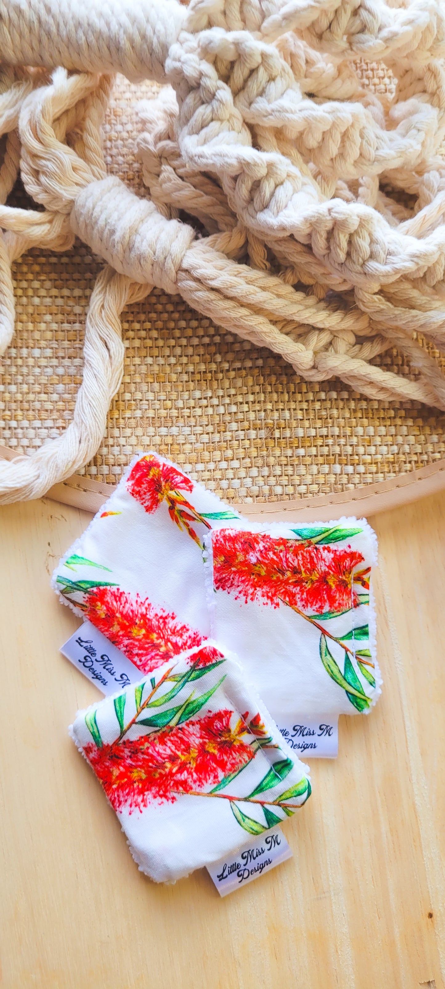 Bottle Brush Makeup Wipes