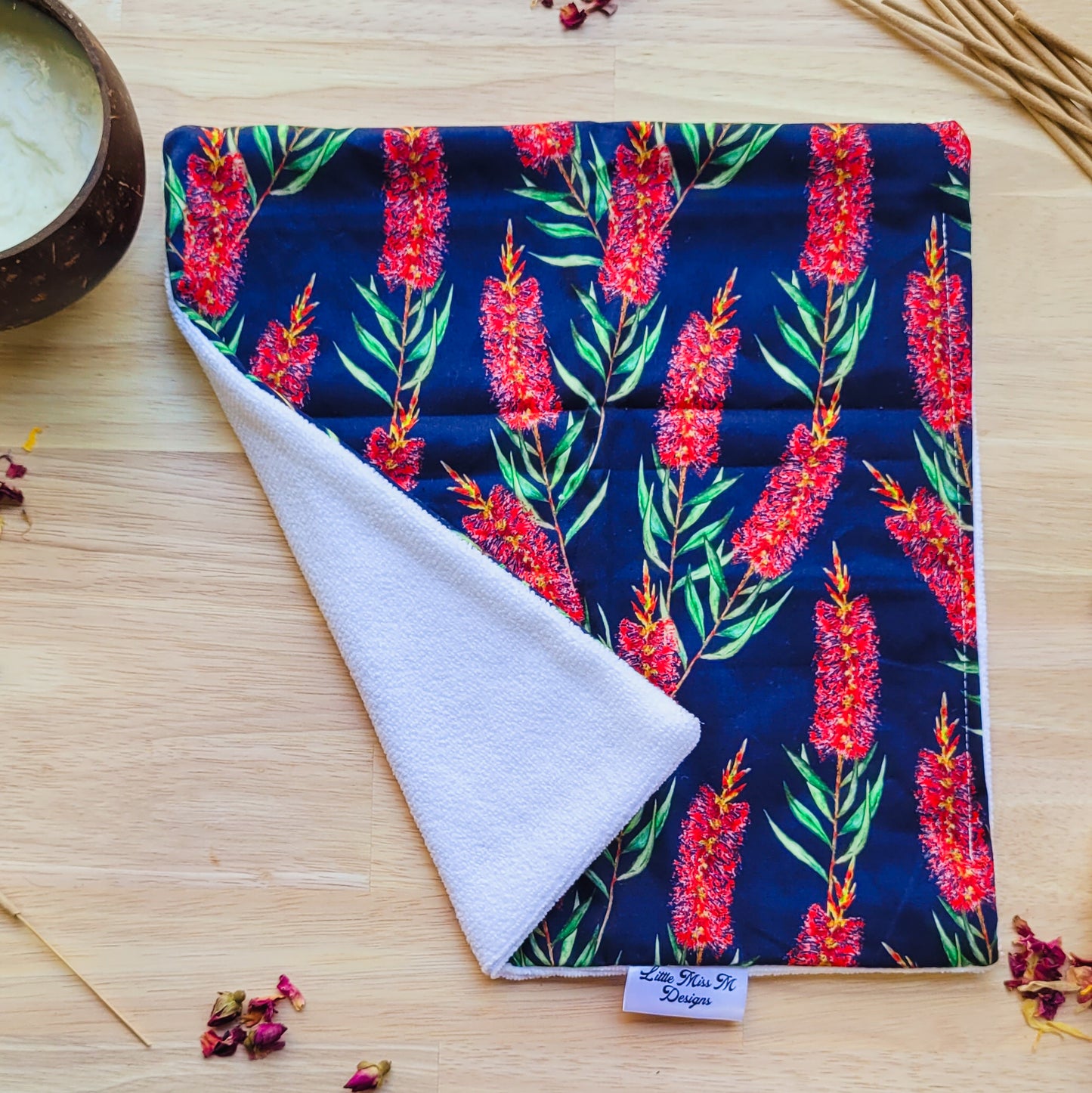 Navy Bottlebrush Cleaning Wipes
