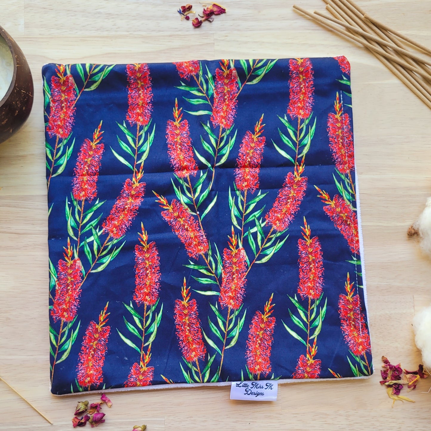 Navy Bottlebrush Cleaning Wipes