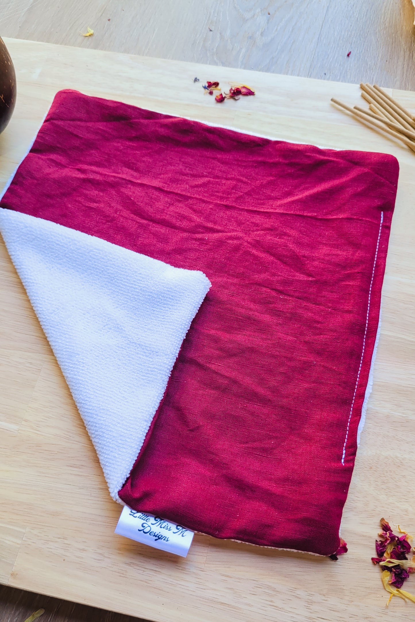 Burgundy Cleaning Wipes