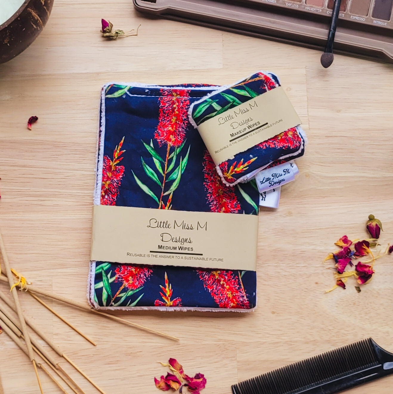 Navy Bottlebrush Makeup Wipes