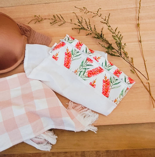 Bottle Brush Wash Bag