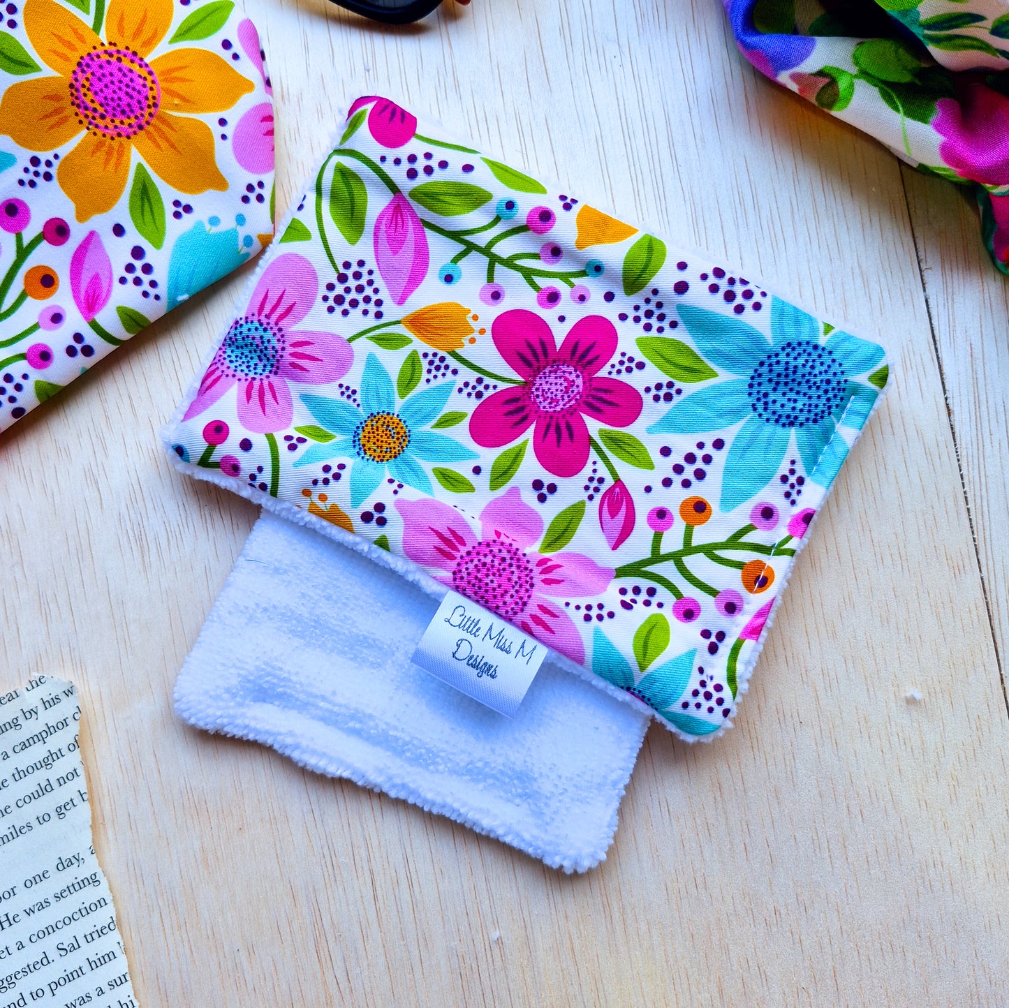 Glasses Case & Cleaner Pretty In Pink