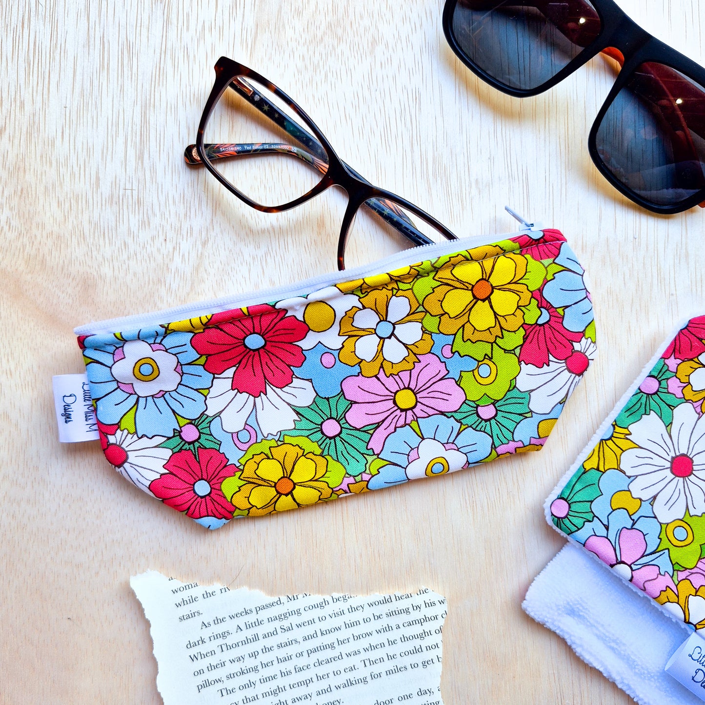Glasses Case & Cleaner Colourful Daffy