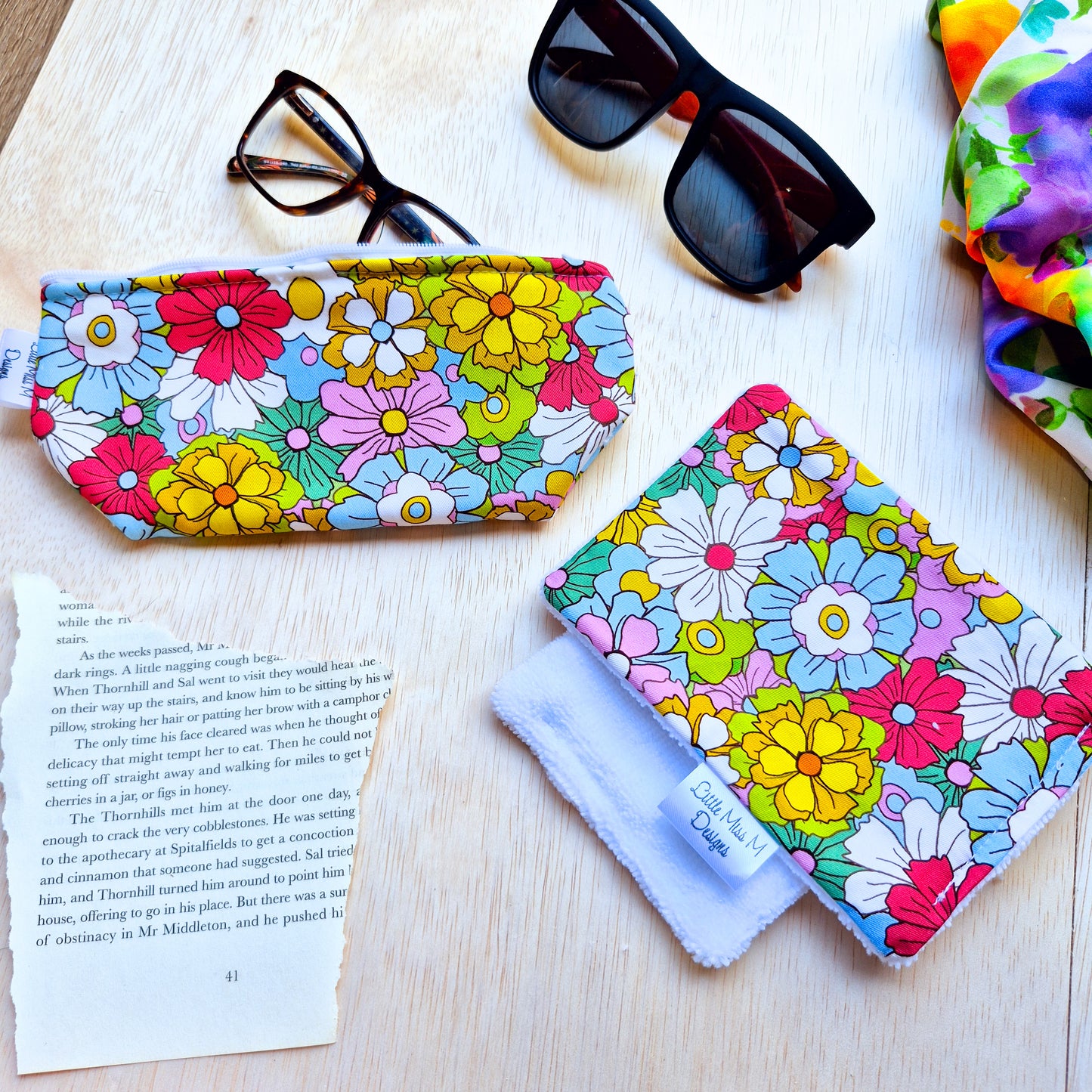 Glasses Case & Cleaner Colourful Daffy