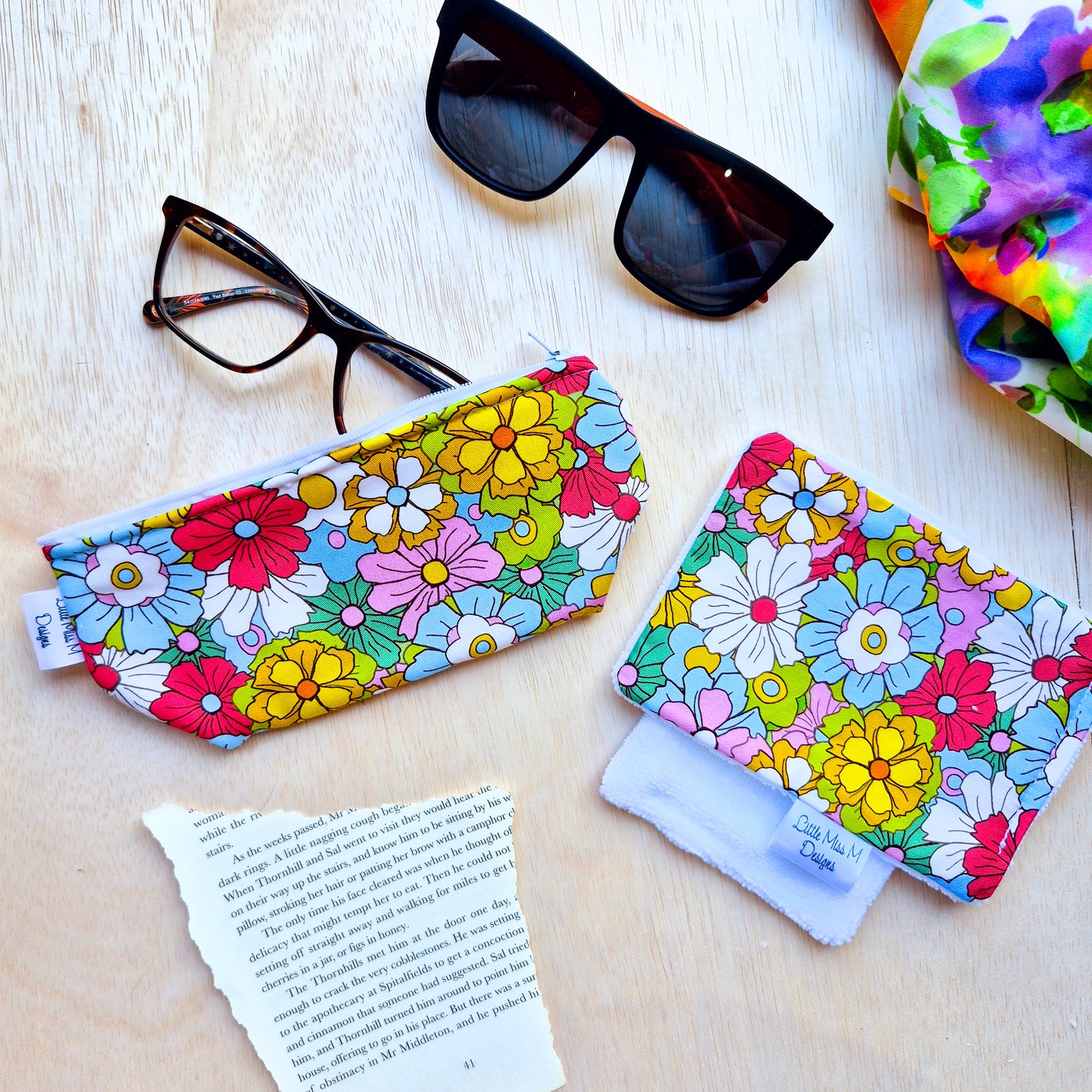 Glasses Case & Cleaner Colourful Daffy