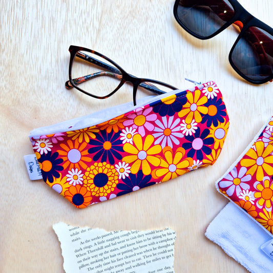 Glasses Case & Cleaner Molly