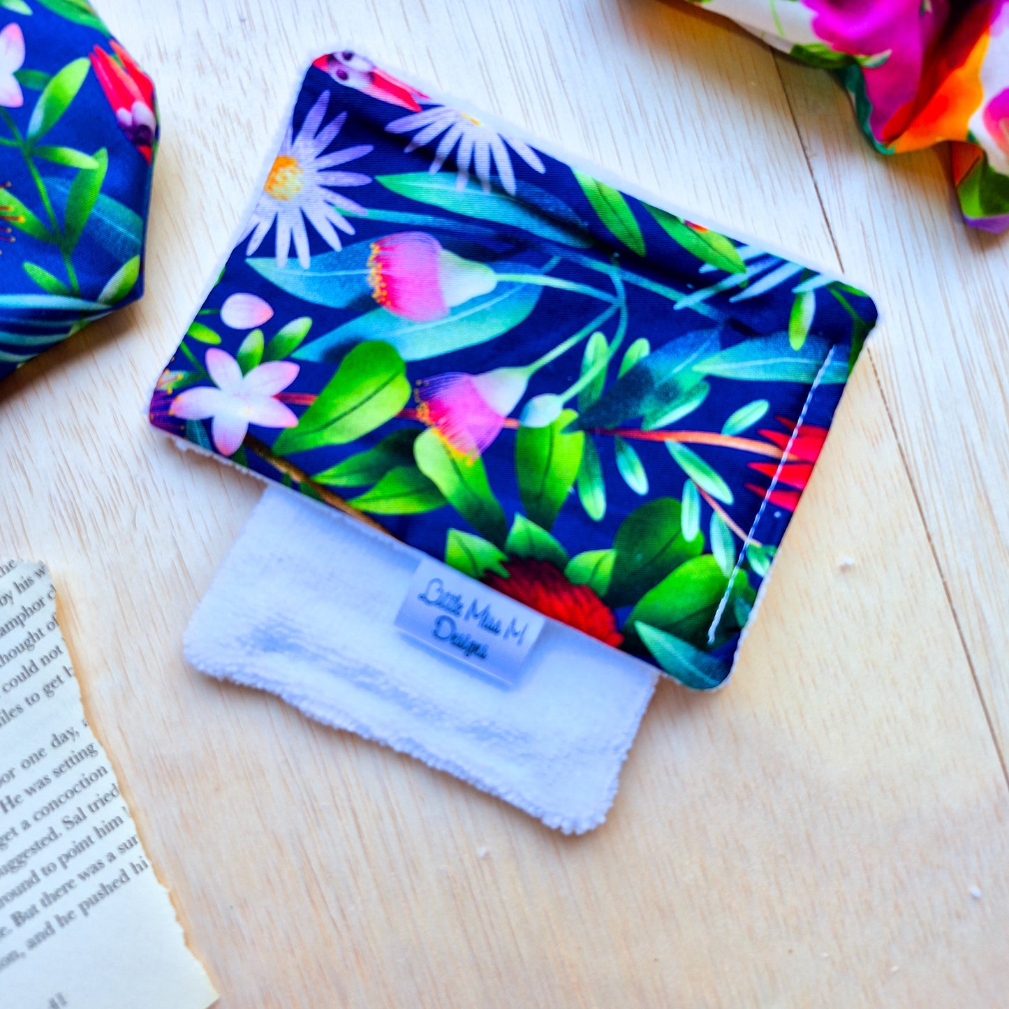 Glasses Case & Cleaner Western Natives