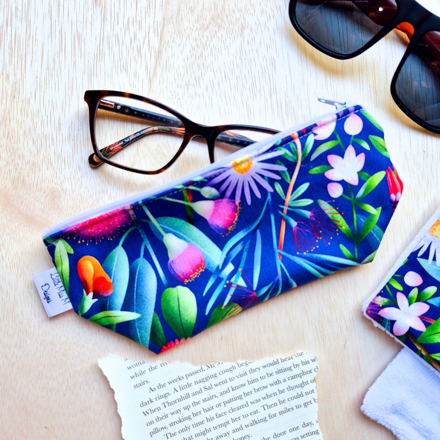 Glasses Case & Cleaner Western Natives
