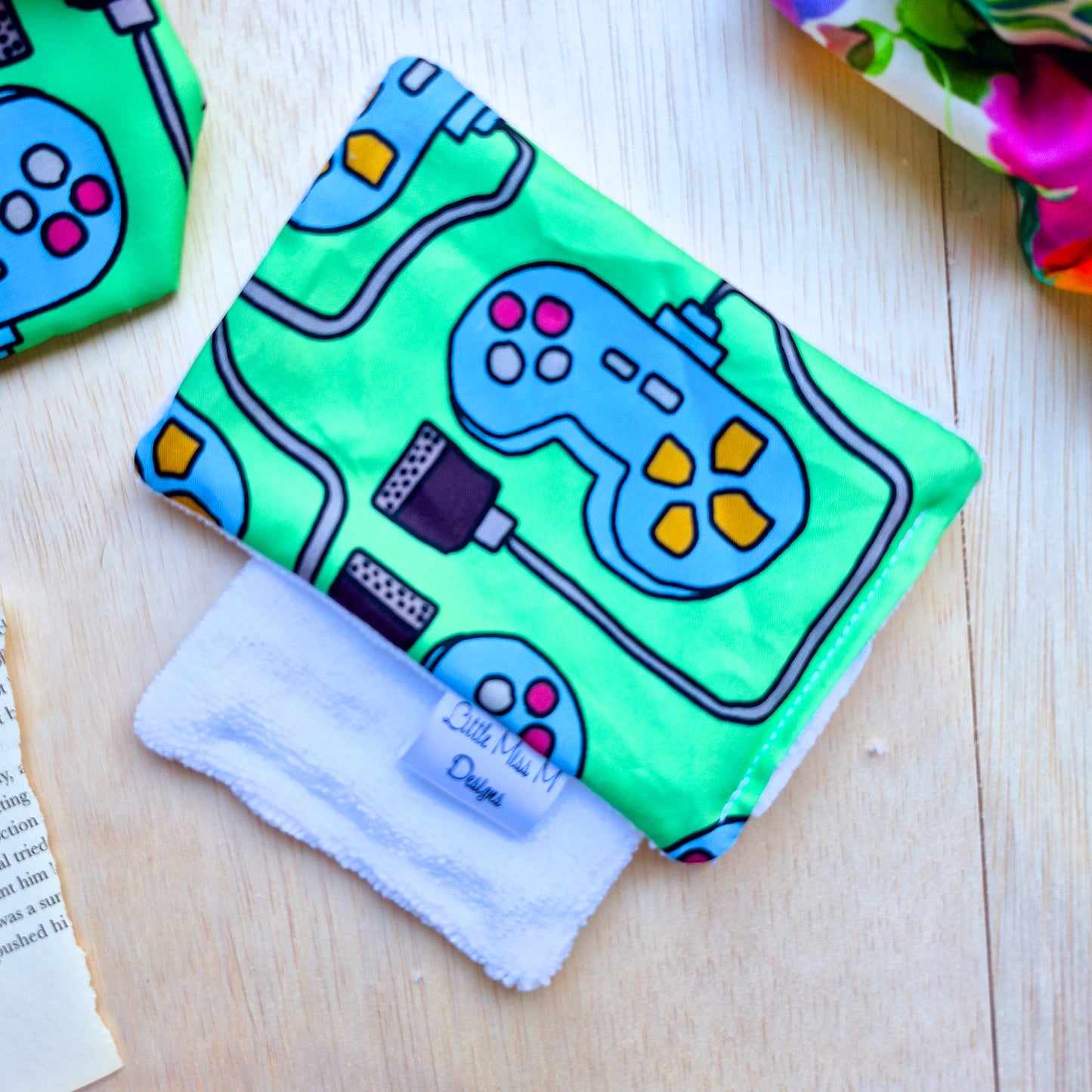 Glasses Case & Cleaner Cheatcode
