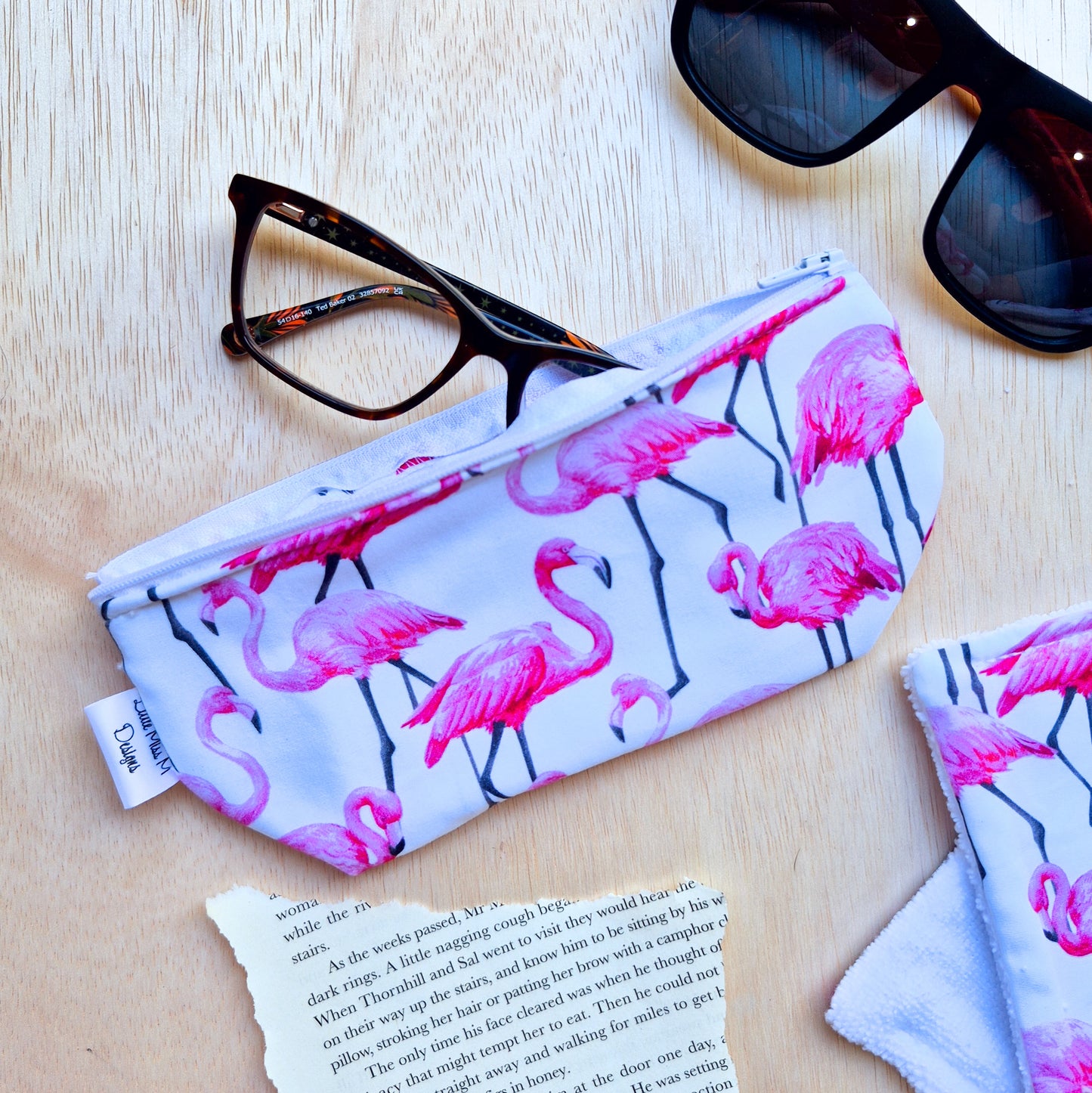 Glasses Case & Cleaner Flamingos