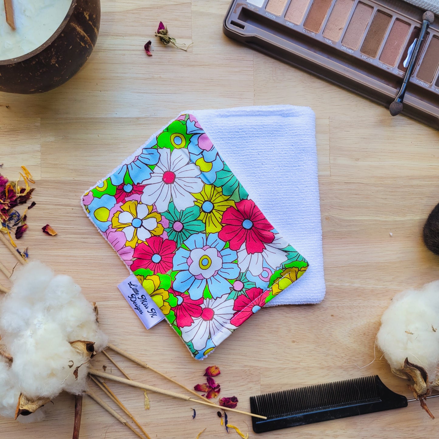Colourful Daffy Makeup Wipes