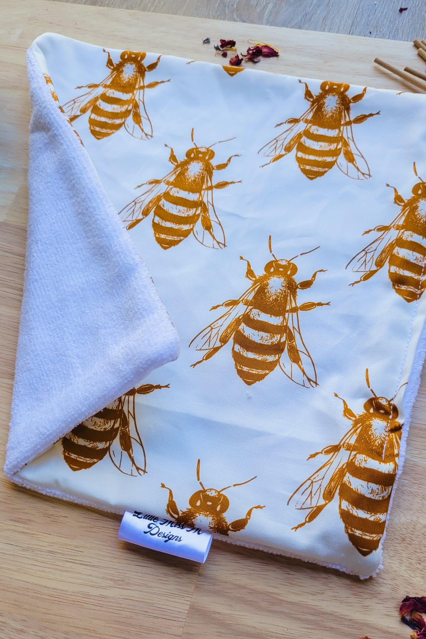 Wizzy Bee Cleaning Wipes